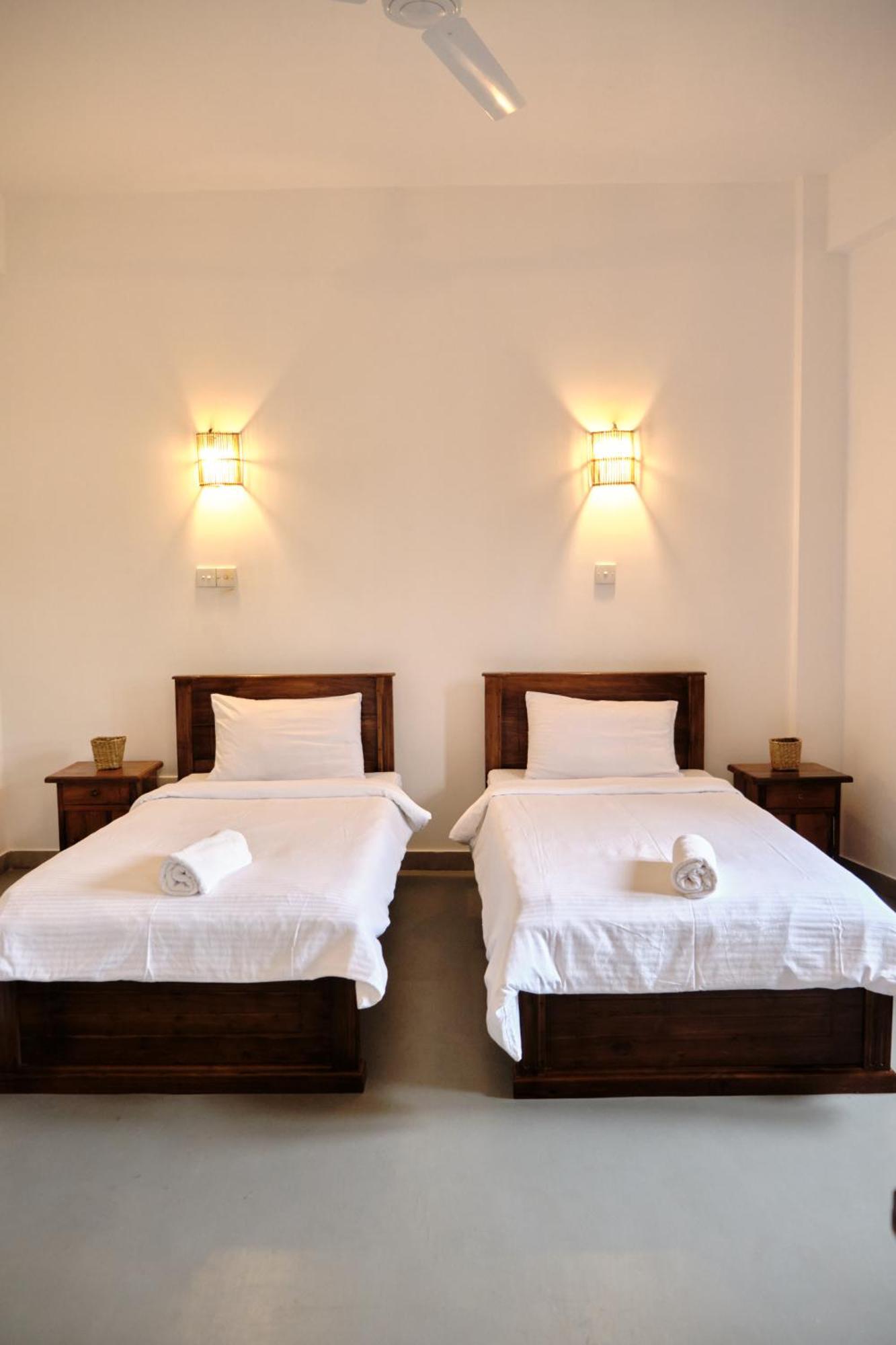 Ruma Surf Hotel Ahangama Luaran gambar